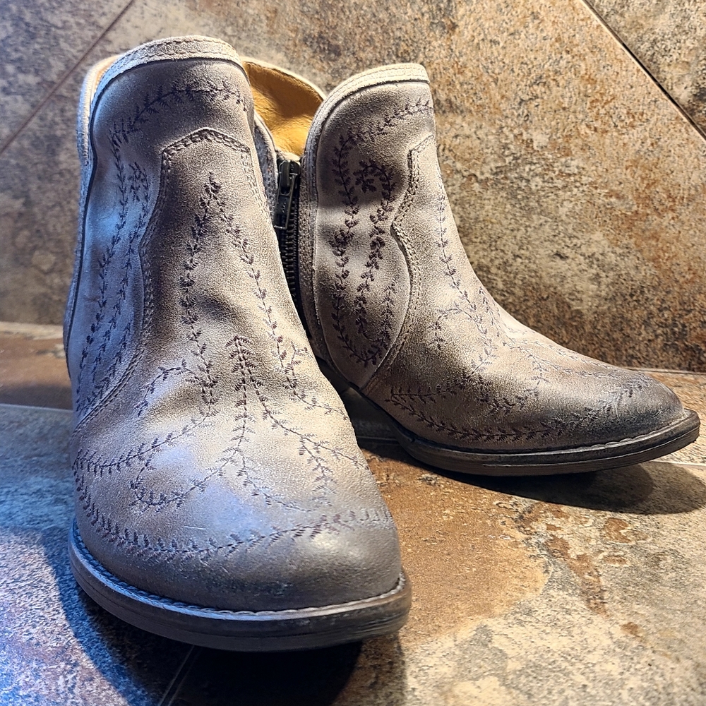 Sterling River Boots